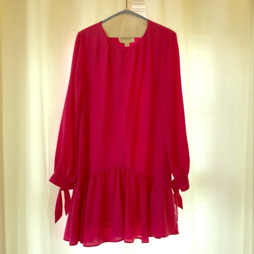 Cute flirty pink shift dress!